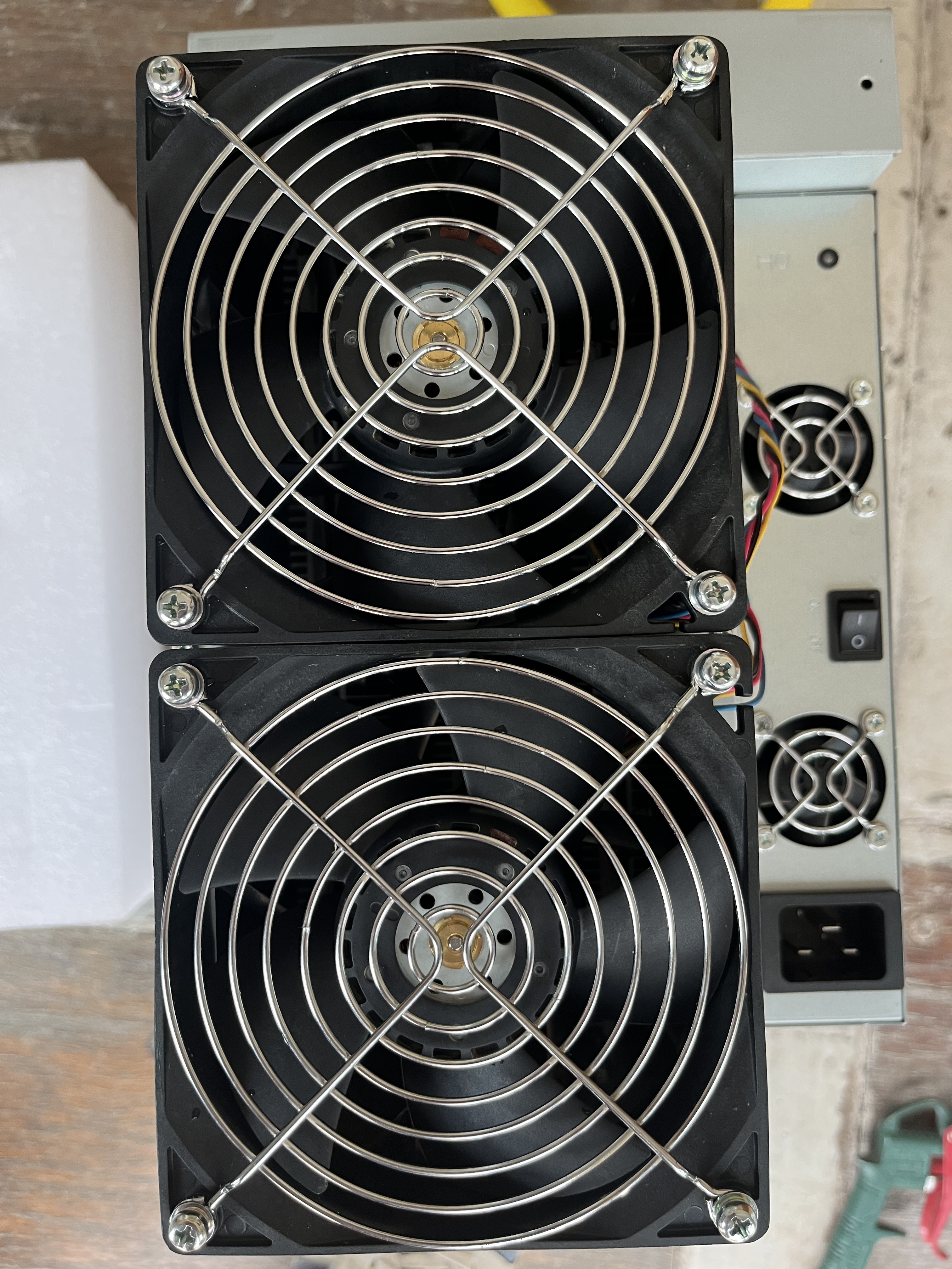 Вентилатор за ASIC майнър – 12V 4.5A
